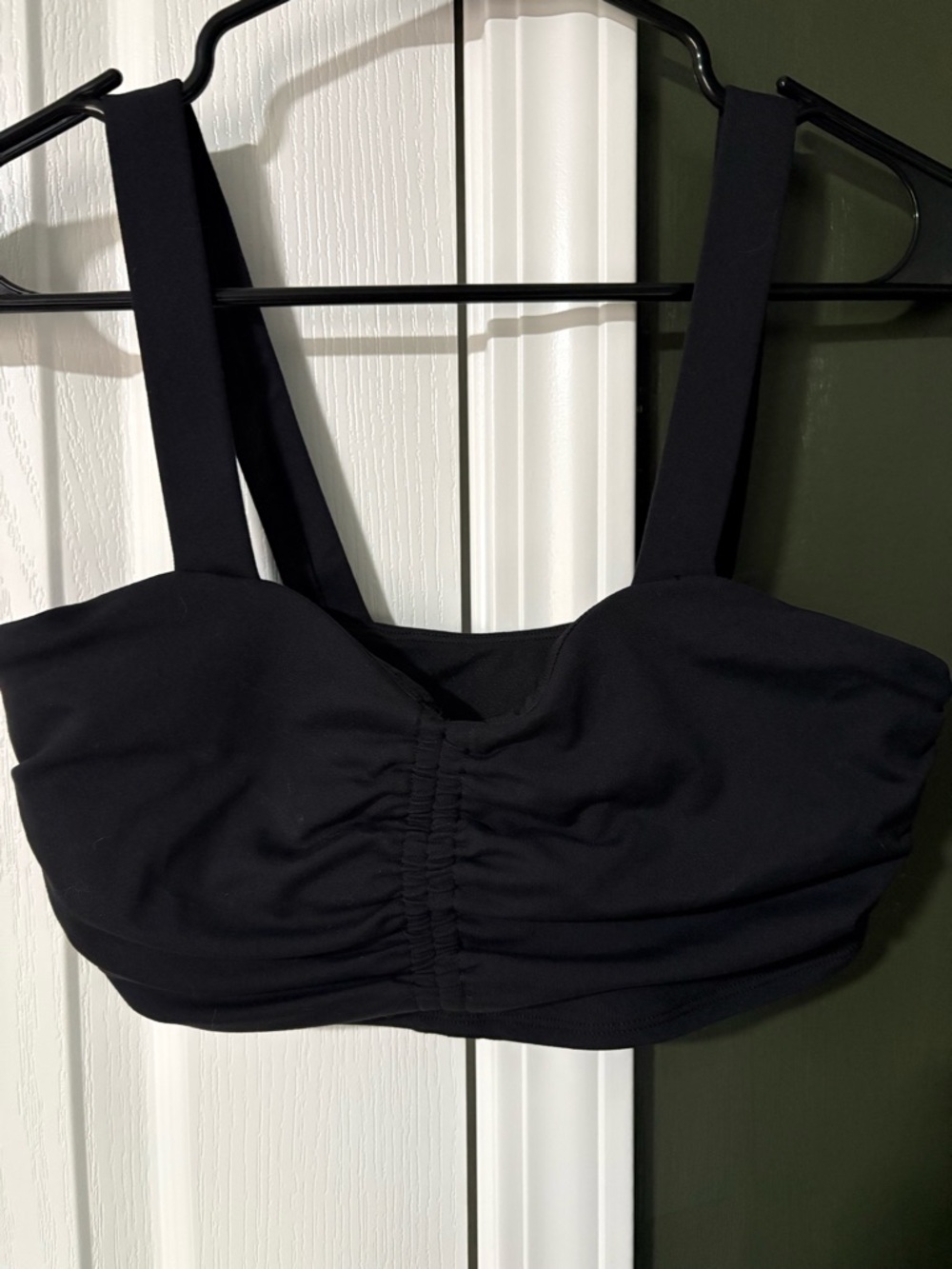Medium Alo Yoga Ruched Sports Bra